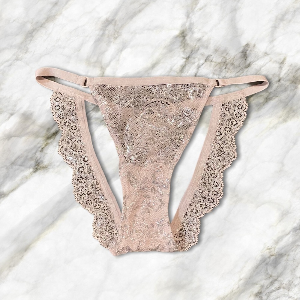 Victoria’s Secret Pink Lace Peek a Boo Panty XS